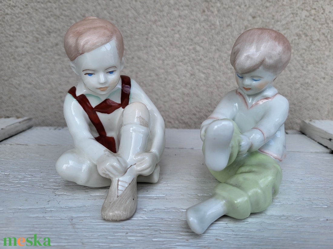 Aquincum Budapest porcelán öltözködő kislány-kisfiú páros - otthon & életmód - dekoráció - dekoratív figurák és szobrok - Meska.hu