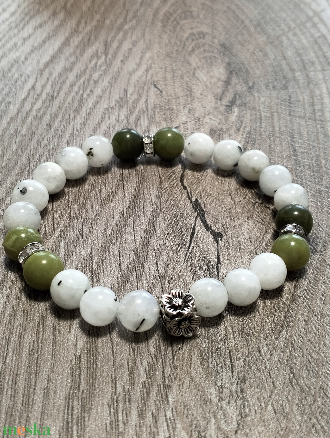 Női Ásványkarkötő - Fehér holdkő + Jáde - ékszer - karkötő - ásványkarkötő - Meska.hu