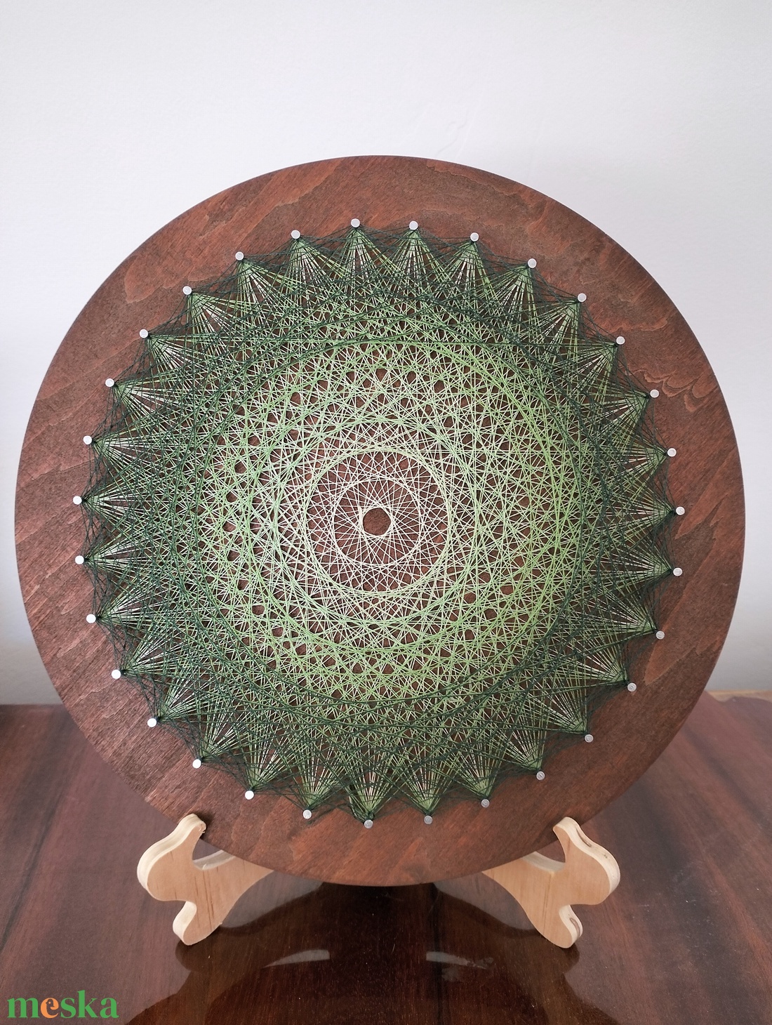 String Art - fonalművészet - Zöld harmónia - otthon & életmód - dekoráció - fali és függő dekoráció - falra akasztható dekor - Meska.hu