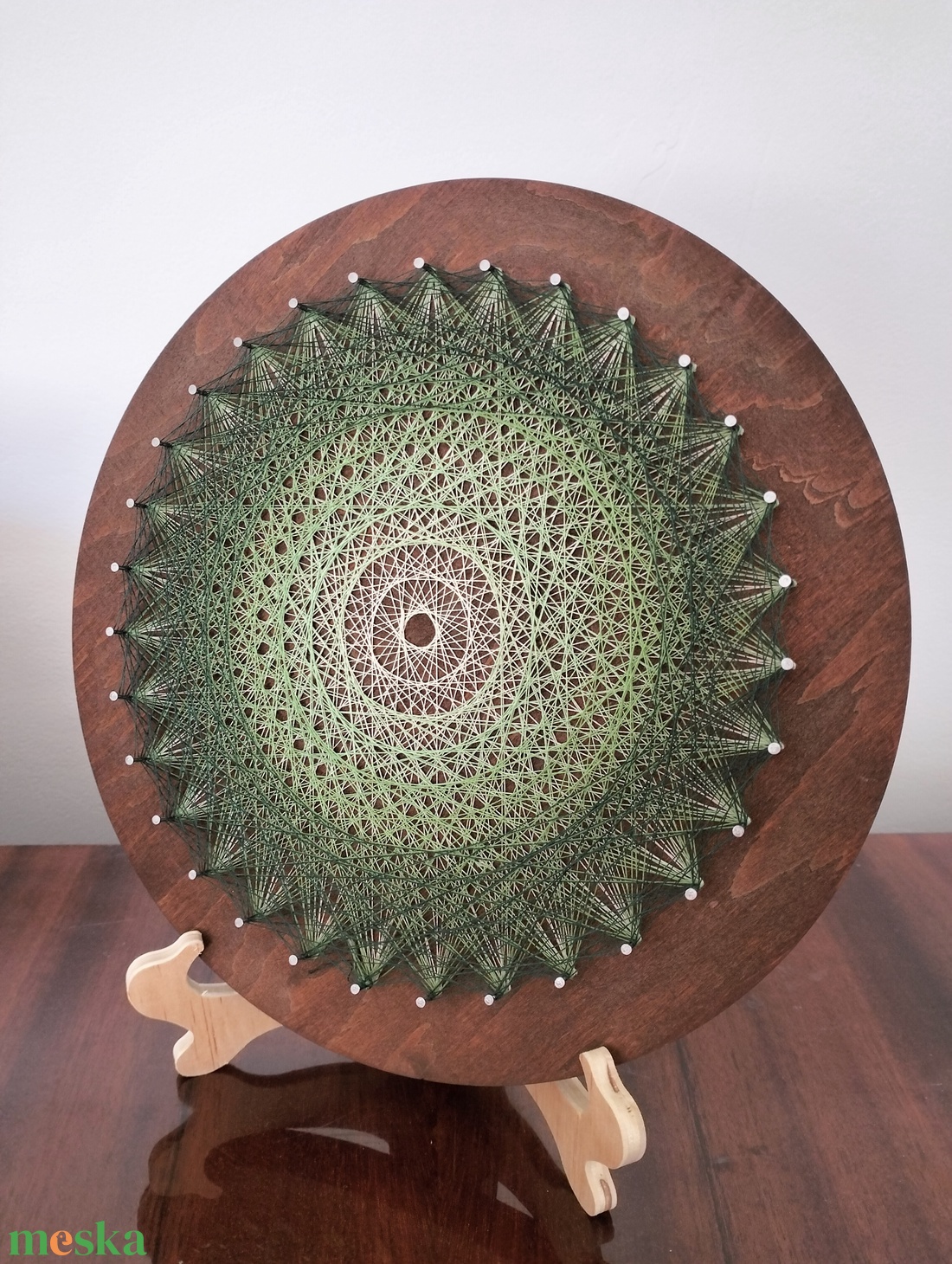 String Art - fonalművészet - Zöld harmónia - otthon & életmód - dekoráció - fali és függő dekoráció - falra akasztható dekor - Meska.hu