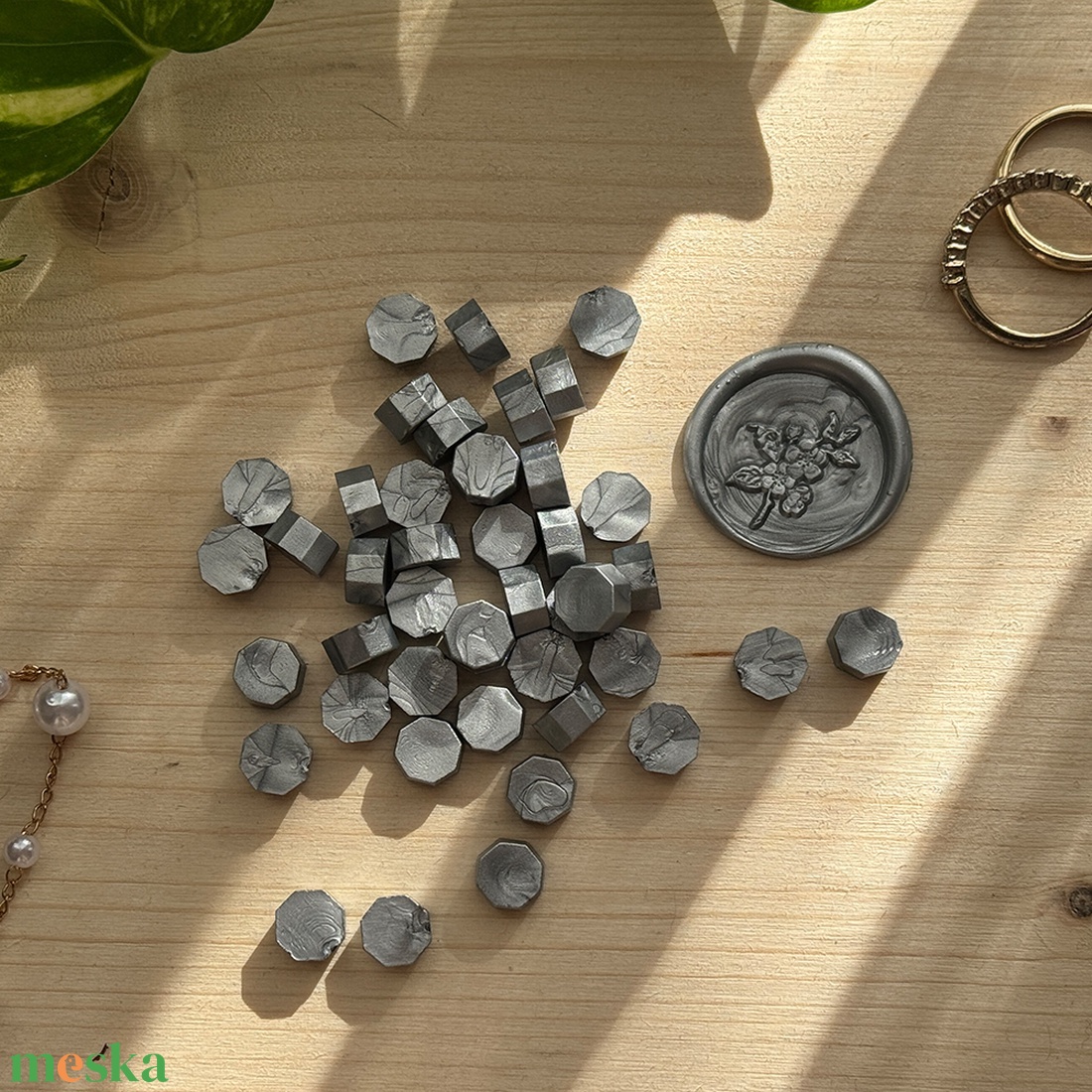 Viaszpecsét, fehérr, ezüst, rózsa - esküvő - meghívó & kártya - esküvői pecsét, bélyegző - esküvői viasz pecsét - Meska.hu