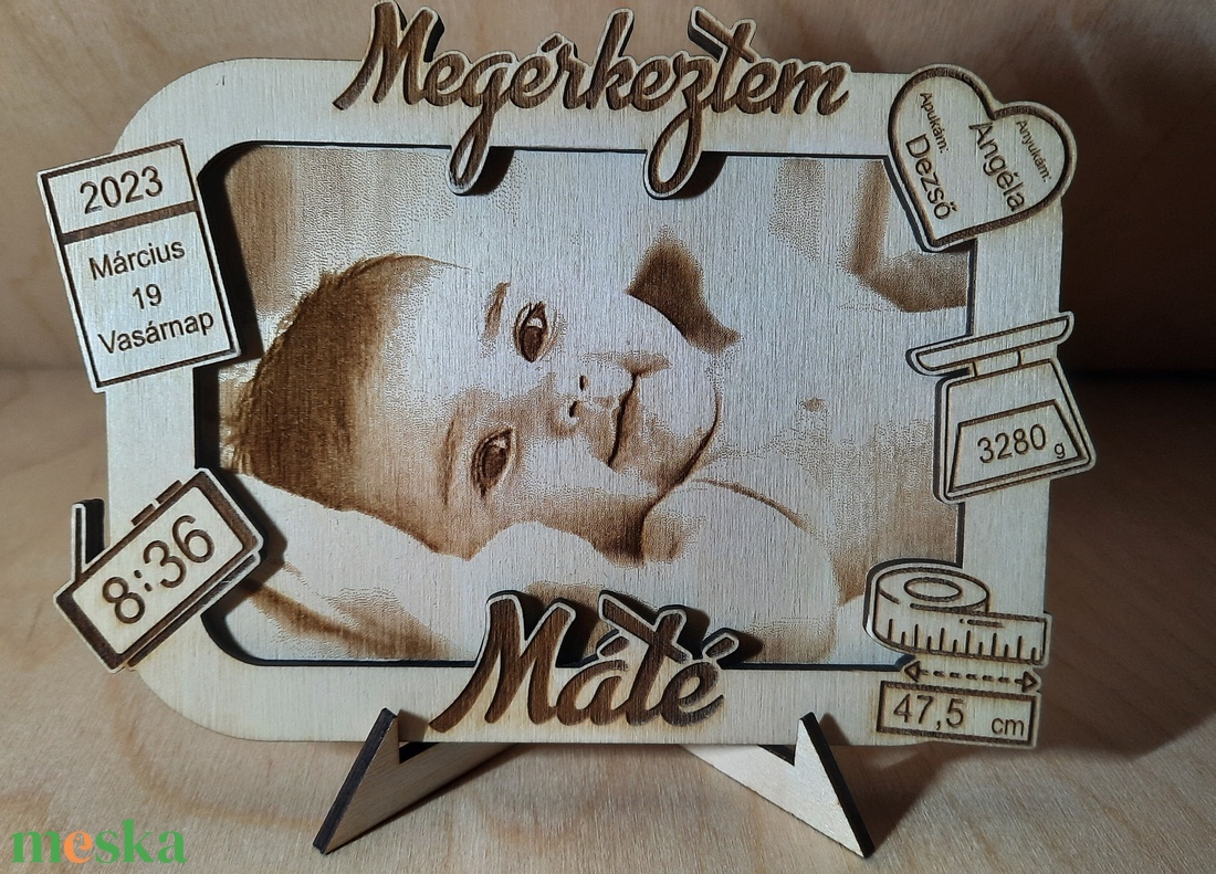Baba köszöntő, baba üdvözlő. Saját fotóval és a kisbaba adataival. - otthon & életmód - babaszoba, gyerekszoba - gyerek névtábla - Meska.hu Baba köszöntő, baba üdvözlő. Saját fotóval és a kisbaba adataival. - otthon & életmód - babaszoba, gyerekszoba - gyerek névtábla - Meska.hu