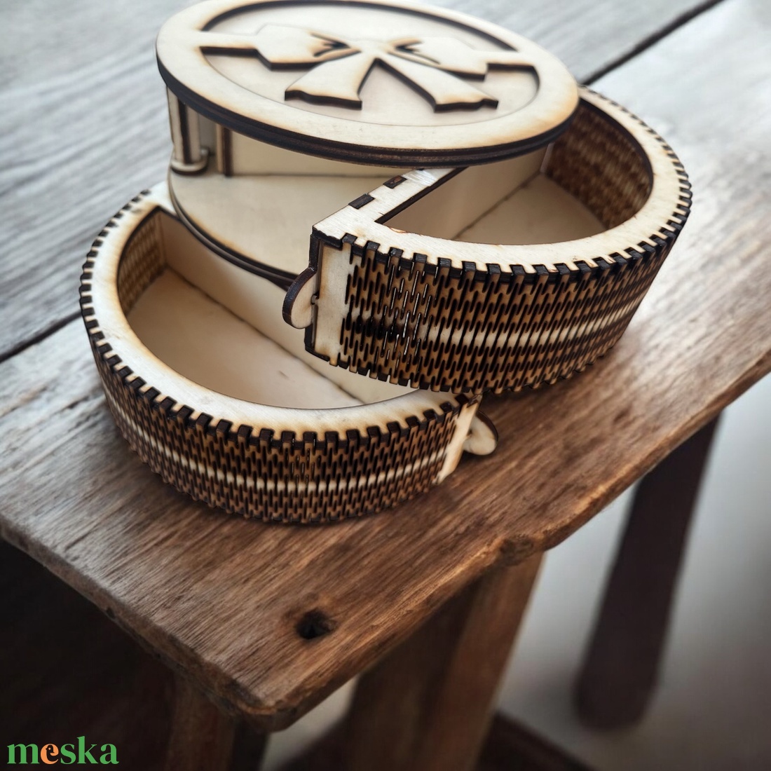 Tároló doboz Masnis, Kerek - ékszer - ékszertartó - ékszerdoboz - Meska.hu Tároló doboz Masnis, Kerek - ékszer - ékszertartó - ékszerdoboz - Meska.hu