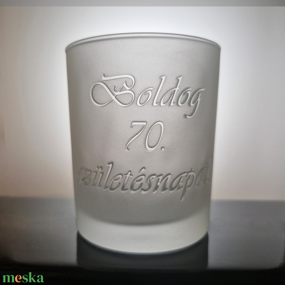 Lenyűgöző 3d-s tapintható élmény egy mélygravírozott Whiskey pohárral (Boldog 70. születésnapot) - otthon & életmód - konyhafelszerelés, tálalás - tálalás - pohár - Meska.hu