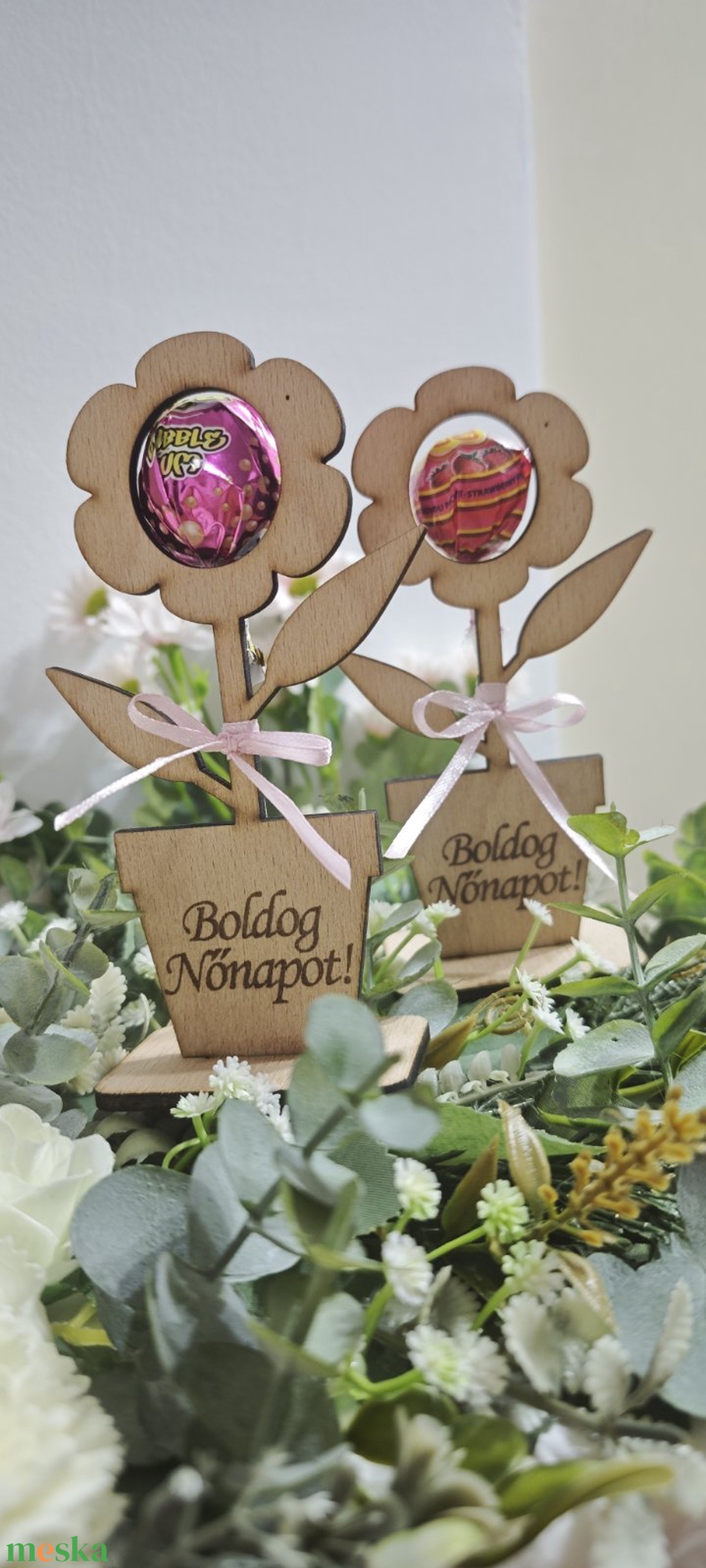 Nőnap, nőnapi ajándék, nyalóka, virág - otthon & életmód - virágdekoráció - virágdíszítő kellékek - Meska.hu