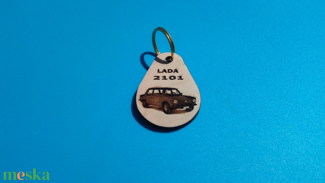 LADA 2101 mintás kulcstartó. Ladás függő. (Az autó eredeti szine: kék.) - táska & tok - kulcstartó & táskadísz - kulcstartó - Meska.hu LADA 2101 mintás kulcstartó. Ladás függő. (Az autó eredeti szine: kék.) - táska & tok - kulcstartó & táskadísz - kulcstartó - Meska.hu