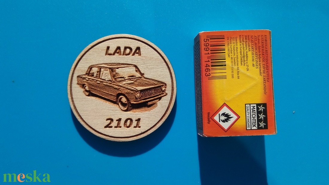 Lada 2101 mintás hűtőmágnes. Ladás gravírozás. (Az autó eredeti szine: kék.) - otthon & életmód - konyhafelszerelés, tálalás - konyhai dekoráció - hűtőmágnes - Meska.hu