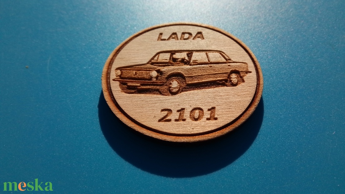 Lada 2101 mintás hűtőmágnes. Ladás gravírozás. (Az autó eredeti szine: piros.) - otthon & életmód - konyhafelszerelés, tálalás - konyhai dekoráció - hűtőmágnes - Meska.hu Lada 2101 mintás hűtőmágnes. Ladás gravírozás. (Az autó eredeti szine: piros.) - otthon & életmód - konyhafelszerelés, tálalás - konyhai dekoráció - hűtőmágnes - Meska.hu