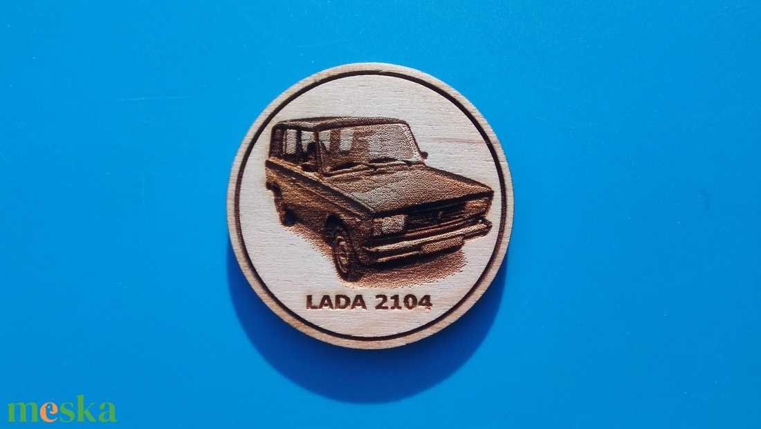 Lada 2104 mintás hűtőmágnes. Ladás gravírozás. (piros) - otthon & életmód - konyhafelszerelés, tálalás - konyhai dekoráció - hűtőmágnes - Meska.hu