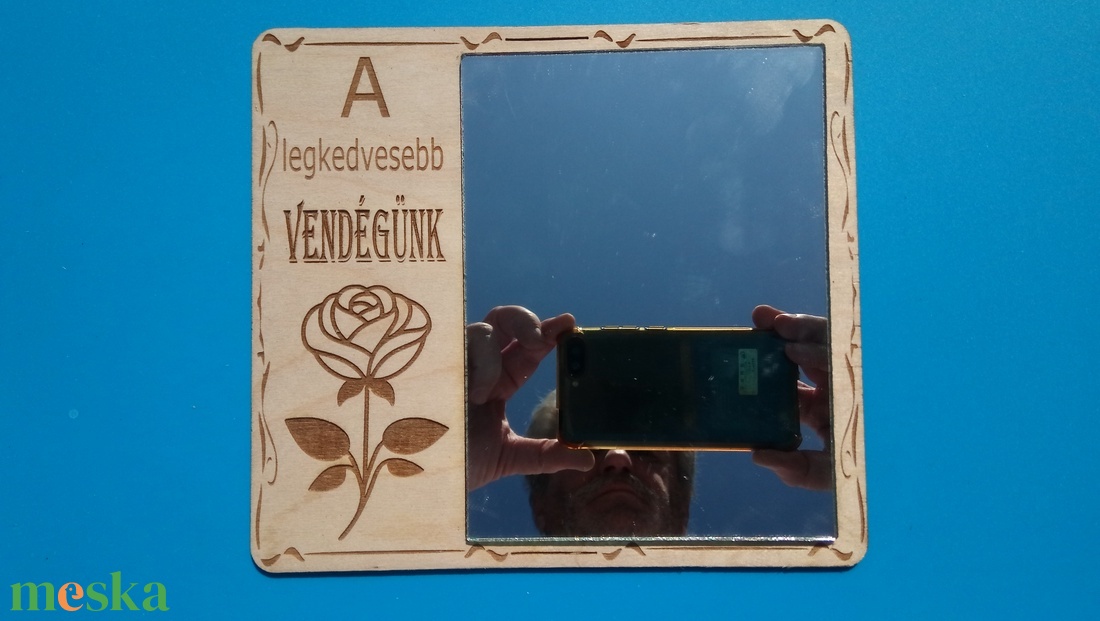 Falitükör A legkedvesebb vendégem felirattal. Étterem, fodrászat, műkörmös és más szolgáltató számára. Vidám, vicces. - otthon & életmód - dekoráció - tükör - Meska.hu Falitükör A legkedvesebb vendégem felirattal. Étterem, fodrászat, műkörmös és más szolgáltató számára. Vidám, vicces. - otthon & életmód - dekoráció - tükör - Meska.hu