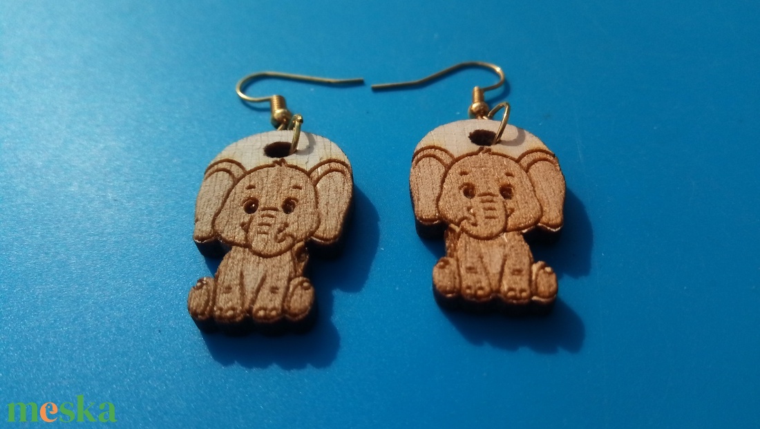 Gravírozott, kivágott elefántos fülbevaló. Elefánt mintás. - esküvő - ékszer - fülbevaló - Meska.hu