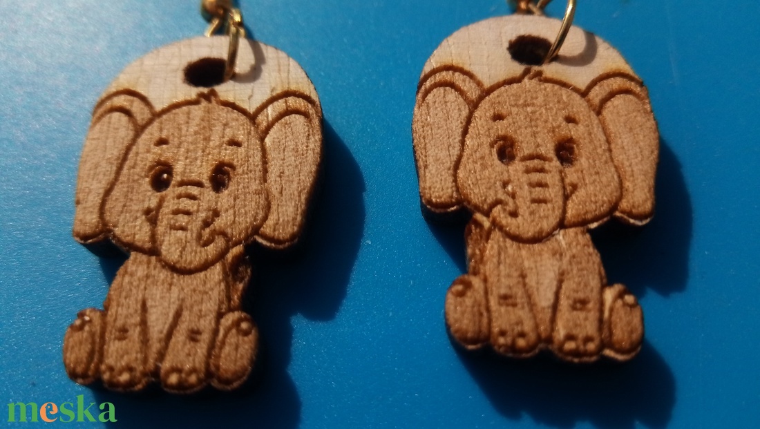 Gravírozott, kivágott elefántos fülbevaló. Elefánt mintás. - esküvő - ékszer - fülbevaló - Meska.hu