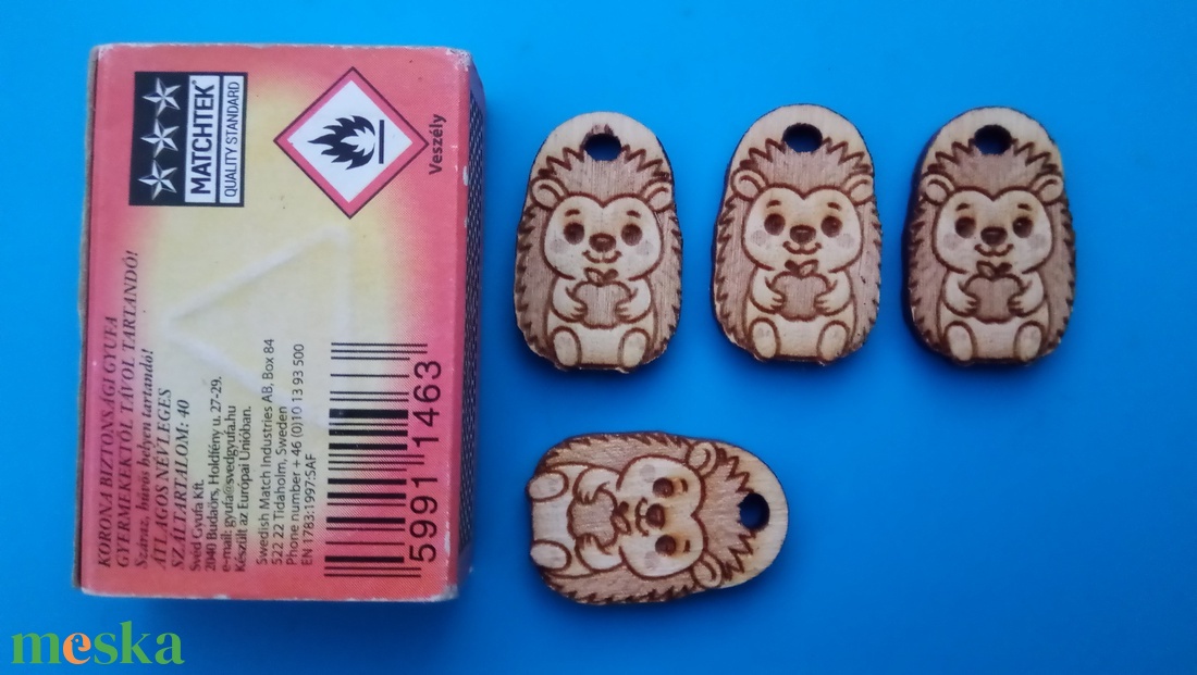 Sünis cipőfűződísz. Süni, sündisznó mintás dísz. - táska & tok - kulcstartó & táskadísz - kulcstartó - Meska.hu