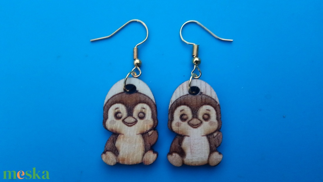 Gravírozott, kivágott pingvines fülbevaló. Pingvin alakkal készült füldísz. - esküvő - ékszer - fülbevaló - Meska.hu