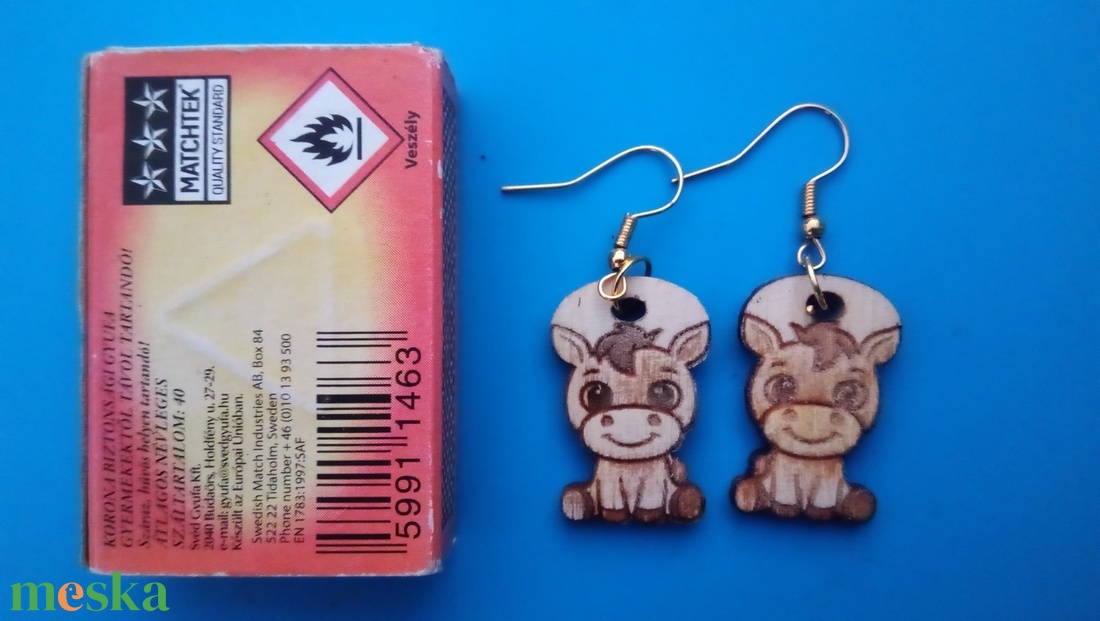 Gravírozott, kivágott lovacskás, lovas fülbevaló. Ló, lovacska, paci mintával készült füldísz. - esküvő - ékszer - fülbevaló - Meska.hu