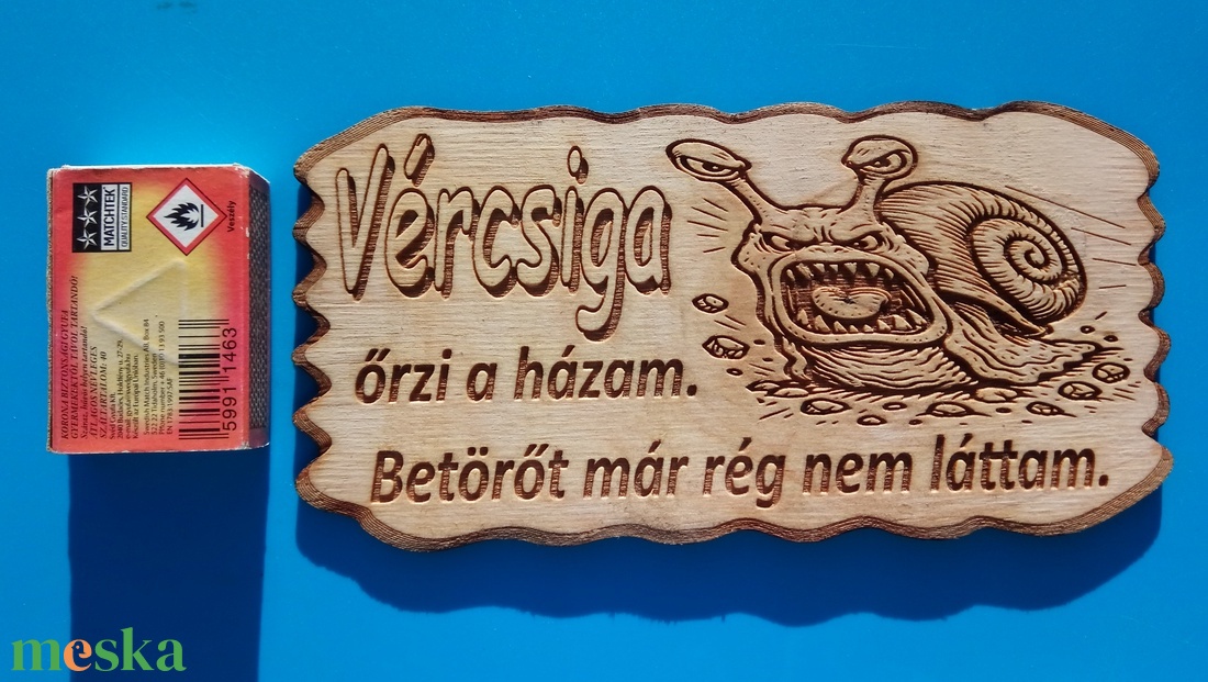 Kutyatábla, vércsigával. Vigyázz a kutya harap helyett. VIGYÁZZ!! A vércsiga!... (rablós) - esküvő - dekoráció - tábla & jelzés - Meska.hu