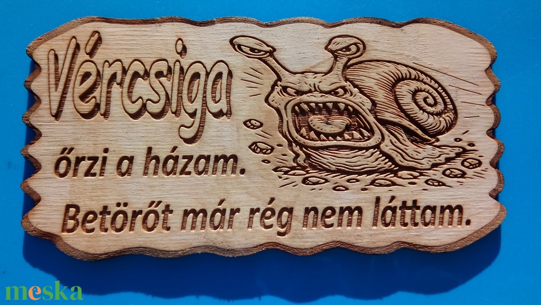 Kutyatábla, vércsigával. Vigyázz a kutya harap helyett. VIGYÁZZ!! A vércsiga!... (rablós) - esküvő - dekoráció - tábla & jelzés - Meska.hu