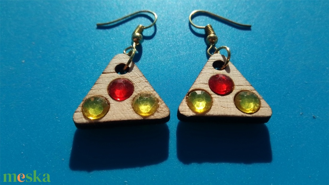 Piros, sárga strasszos buli fülbevaló Karácsonyra, szilveszterre, mikulásra, vidám házibuliba, koncertre vagy ajándékba. - esküvő - ékszer - fülbevaló - Meska.hu