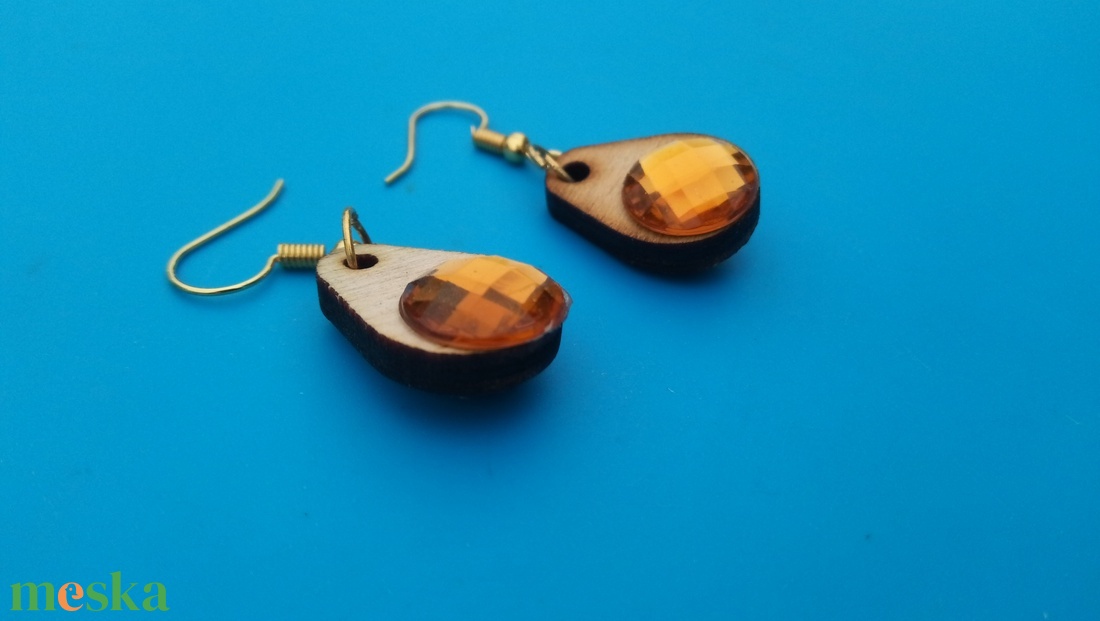 Sárga csepp strasszos buli fülbevaló Karácsonyra, szilveszterre, mikulásra, vidám házibuliba, koncertre vagy ajándékba. - esküvő - ékszer - fülbevaló - Meska.hu