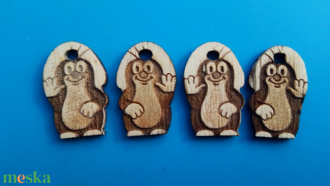 Vakondos cipőfűződísz. Vakondokos, vakondok, vakond mintás dísz. - táska & tok - kulcstartó & táskadísz - kulcstartó - Meska.hu