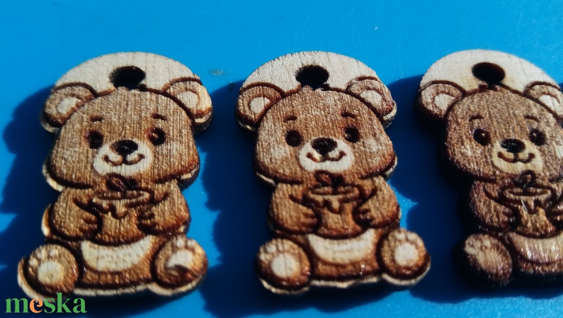 Macis cipőfűződísz. Medvés, maci, medve mintás dísz. Karlánc, bokalánc alapanyag. - ékszer - lábdísz és testékszer - lábgyűrű és lábdísz - Meska.hu