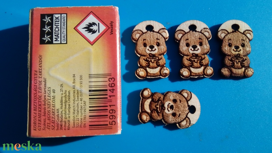 Macis cipőfűződísz. Medvés, maci, medve mintás dísz. Karlánc, bokalánc alapanyag. - ékszer - lábdísz és testékszer - lábgyűrű és lábdísz - Meska.hu