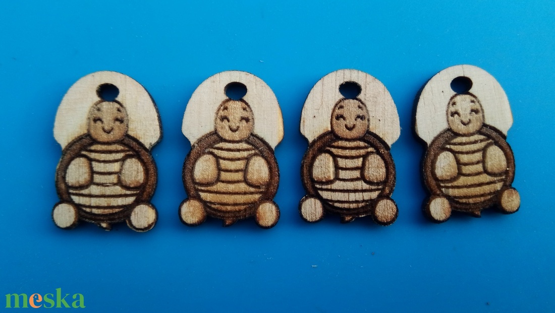 Teknősös cipőfűződísz. Teknőcös, teknős, teknőc mintás dísz. Teknőssel, teknőccel készült karlánc, bokalánc alapanyag. - ékszer - lábdísz és testékszer - lábgyűrű és lábdísz - Meska.hu