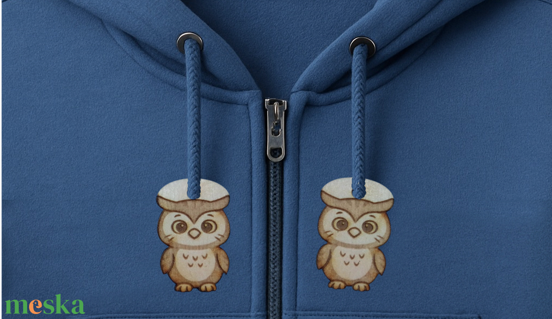 Baglyos zsinórdísz. Bagoly mintával készült háti- és tornazsákdísz. Bagollyal készült függődísz. A csomagban 2 db van. - ékszer - lábdísz és testékszer - lábgyűrű és lábdísz - Meska.hu