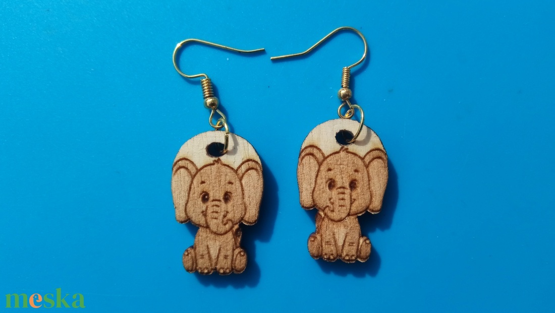 Elefánt fülbevaló. Elafántos füldísz elafánttal Kiváló ajándék lánynak, vidám hölgynek nőnek szilveszterre vagy bármikor - esküvő - ékszer - fülbevaló - Meska.hu