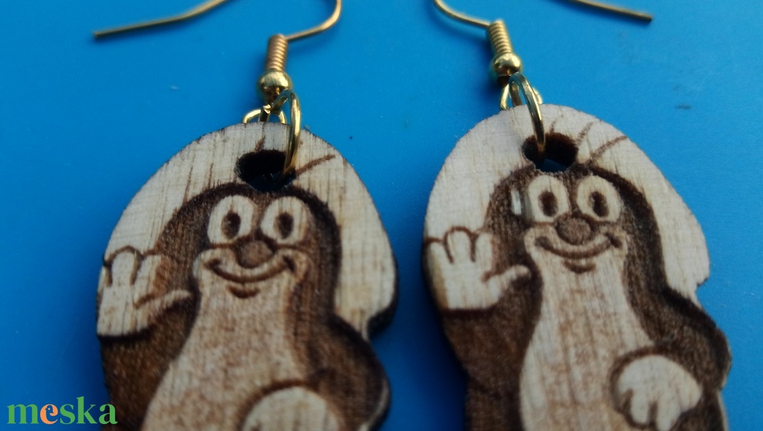 Vakond fülbevaló. Vakondos füldísz vakonddal. Kiváló ajándék lánynak, vidám hölgynek, nőnek szilveszterre vagy bármikor. - esküvő - ékszer - fülbevaló - Meska.hu