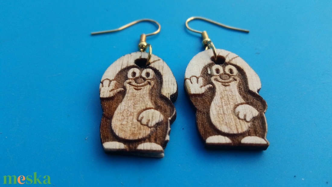 Vakond fülbevaló. Vakondos füldísz vakonddal. Kiváló ajándék lánynak, vidám hölgynek, nőnek szilveszterre vagy bármikor. - esküvő - ékszer - fülbevaló - Meska.hu