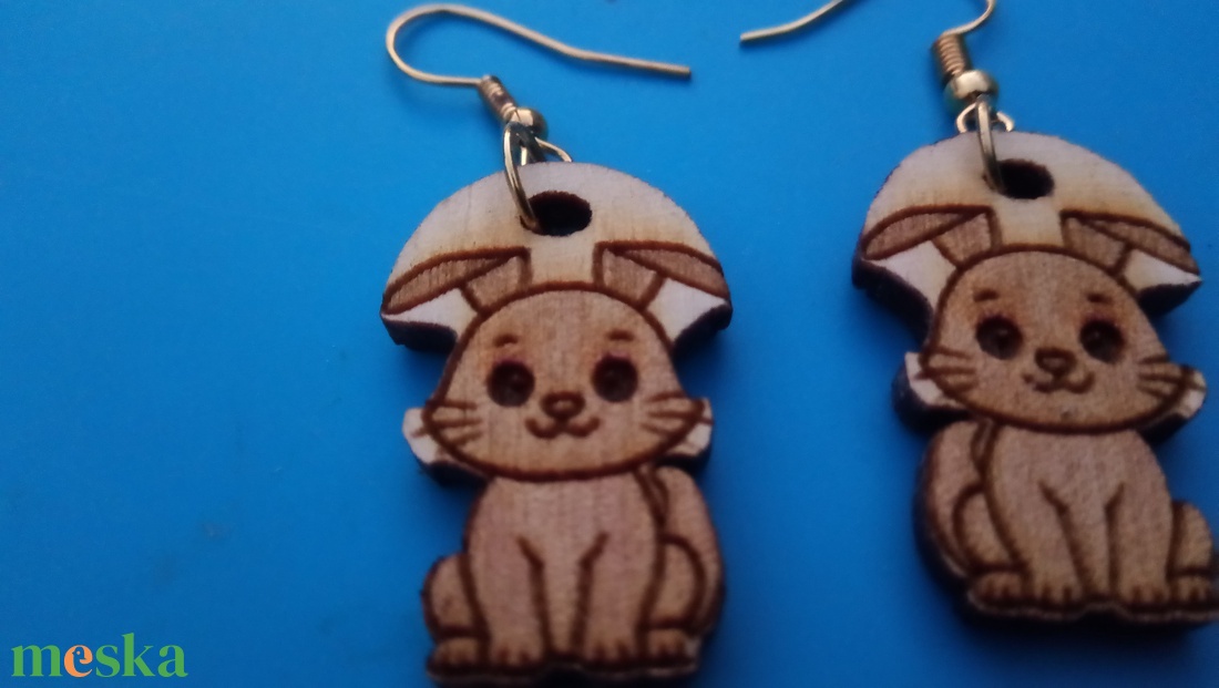 Nyúl nyuszi fülbevaló Nyulas füldísz nyúllal. Kiváló ajándék lánynak, vidám hölgynek, nőnek szilveszterre vagy bármikor. - esküvő - ékszer - fülbevaló - Meska.hu