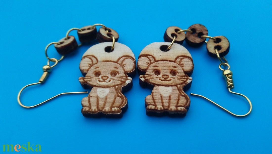 Láncos Egér fülbevaló. Egeres füldísz, egérrel. Kiváló ajándék lánynak, vidám hölgynek, nőnek szilveszterre. - esküvő - ékszer - fülbevaló - Meska.hu