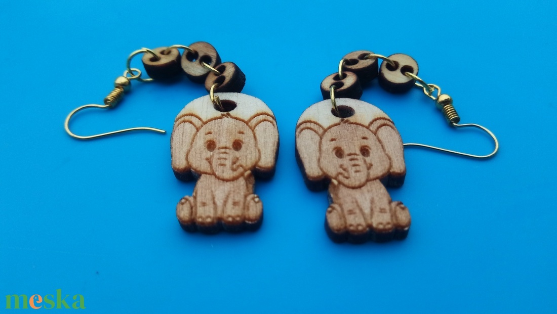 Láncos Elefánt fülbevaló. Elafántos füldísz elafánttal Kiváló ajándék lánynak, vidám hölgynek nőnek szilveszterre. - esküvő - ékszer - fülbevaló - Meska.hu