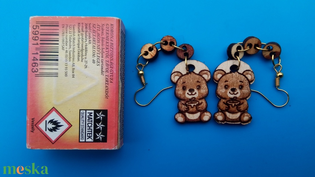 Láncos Maci, medve fülbevaló. Macis füldísz macival. Kiváló ajándék lánynak, vidám hölgynek, nőnek szilveszterre. - esküvő - ékszer - fülbevaló - Meska.hu