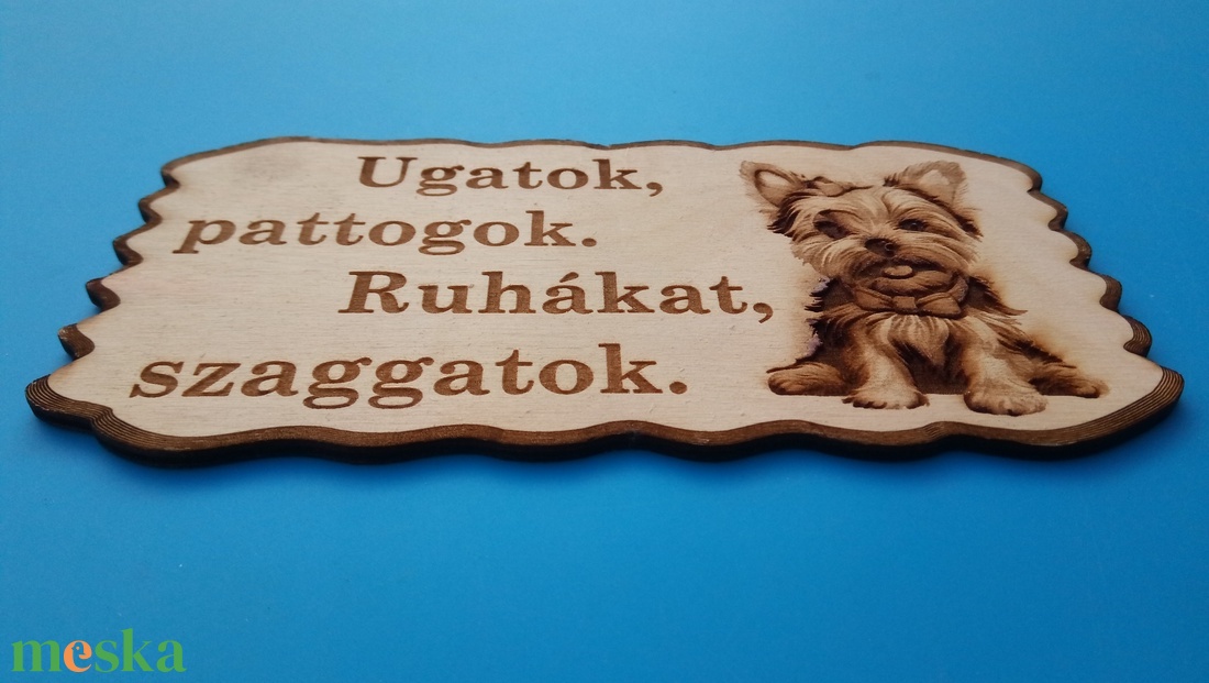 Humoros(nak szánt) kutyatábla. Pattogó kutyus.  Vigyázz a kutya harap helyett.  - otthon & életmód - dekoráció - kép & falikép - táblakép - Meska.hu