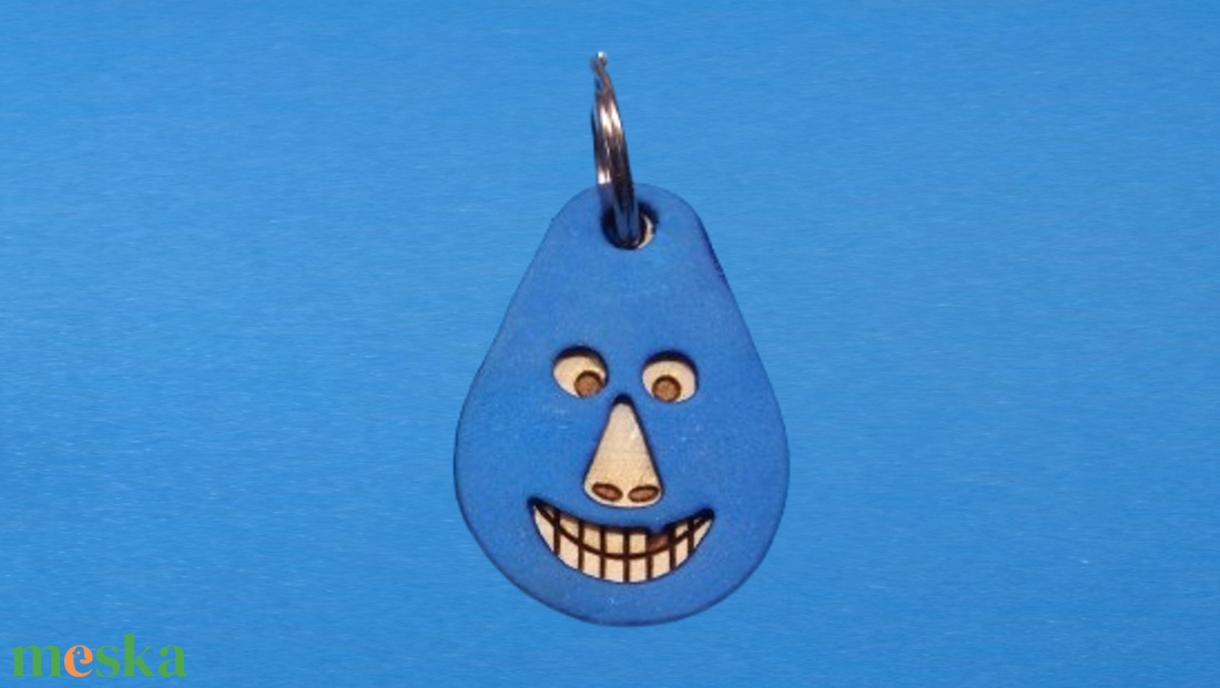 Kék, Vidám Busó kulcstartó. Gumírozott felület, gravírozott alappal. Vidámaknak jár, búsulóknak vidító ajándék. - táska & tok - kulcstartó & táskadísz - kulcstartó - Meska.hu