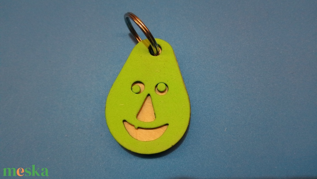 Zöld, Nevető kulcstartó. Vidám gyerekeknek, vicces felnőtteknek, humoros öregeknek vagy szomorúaknak ajándékba.  - táska & tok - kulcstartó & táskadísz - kulcstartó - Meska.hu