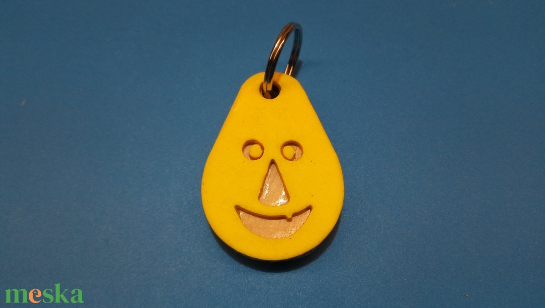 Sárga, Nevető kulcstartó. Vidám gyerekeknek, vicces felnőtteknek, humoros öregeknek vagy szomorúaknak ajándékba.  - táska & tok - kulcstartó & táskadísz - kulcstartó - Meska.hu