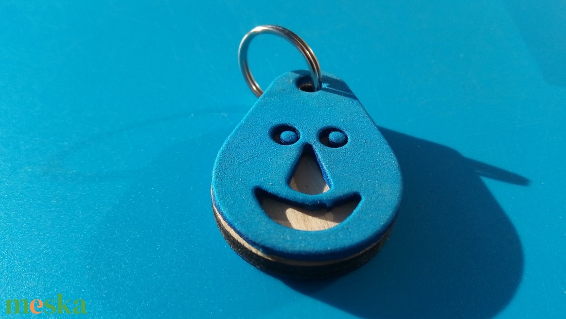Kék, Nevető kulcstartó Vidám gyerekeknek vicces felnőtteknek, humoros öregeknek vagy szomorúaknak ajándékba.  - táska & tok - kulcstartó & táskadísz - kulcstartó - Meska.hu