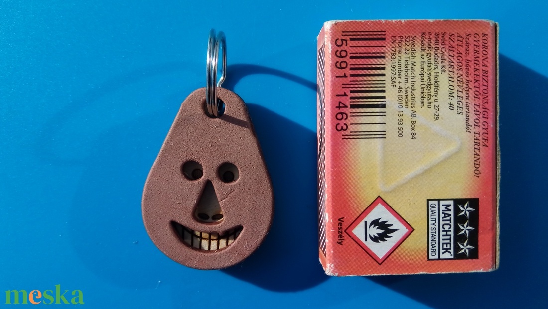 Barna, Vidám Busó kulcstartó. Gumírozott felület, gravírozott alappal. Vidámaknak jár, búsulóknak vidító ajándék. - táska & tok - kulcstartó & táskadísz - kulcstartó - Meska.hu