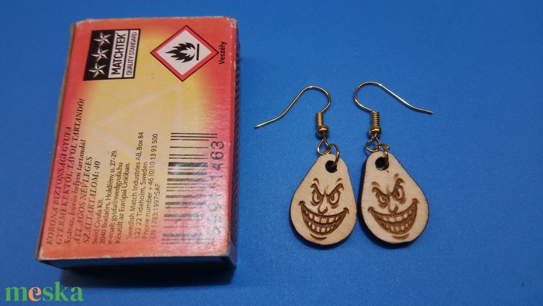 Gonosz vigyor vagy szende szűz? Fülbevaló mind. Vicces, humoros, vidám felnőttnek, fiatalnak. Szilveszterre, házibuliba. - esküvő - ékszer - fülbevaló - Meska.hu