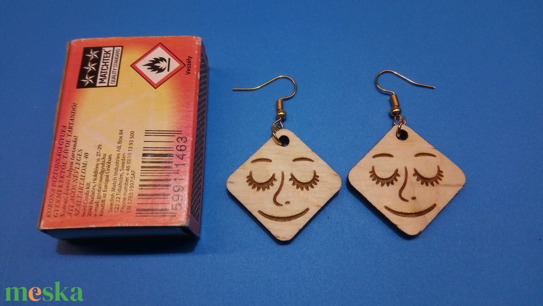 Gonosz vigyor vagy szende szűz? Fülbevaló mind. Vicces, humoros, vidám felnőttnek, fiatalnak. Szilveszterre, házibuliba. - esküvő - ékszer - fülbevaló - Meska.hu