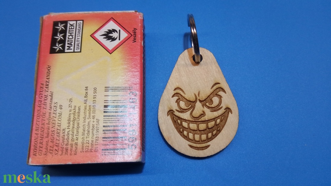 Gonosz vigyor, Szende szűz kulcstartó. Ajándékba vicces hölgynek, bájos gyermeknek, humoros fiúnak, lánynak karácsonyra. - táska & tok - kulcstartó & táskadísz - kulcstartó - Meska.hu