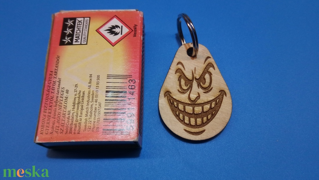 Gonosz vigyor, Szende szűz kulcstartó. Ajándékba vicces hölgynek, bájos gyermeknek, humoros fiúnak, lánynak karácsonyra. - táska & tok - kulcstartó & táskadísz - kulcstartó - Meska.hu