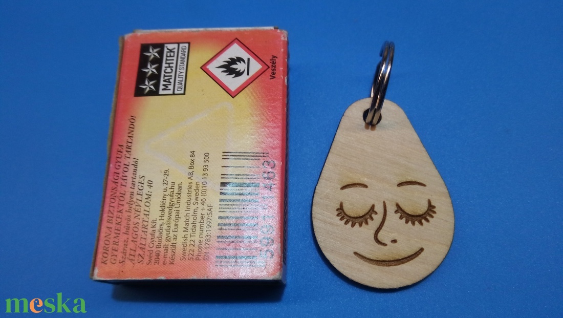 Gonosz vigyor, Szende szűz kulcstartó. Ajándékba vicces hölgynek, bájos gyermeknek, humoros fiúnak, lánynak karácsonyra. - táska & tok - kulcstartó & táskadísz - kulcstartó - Meska.hu