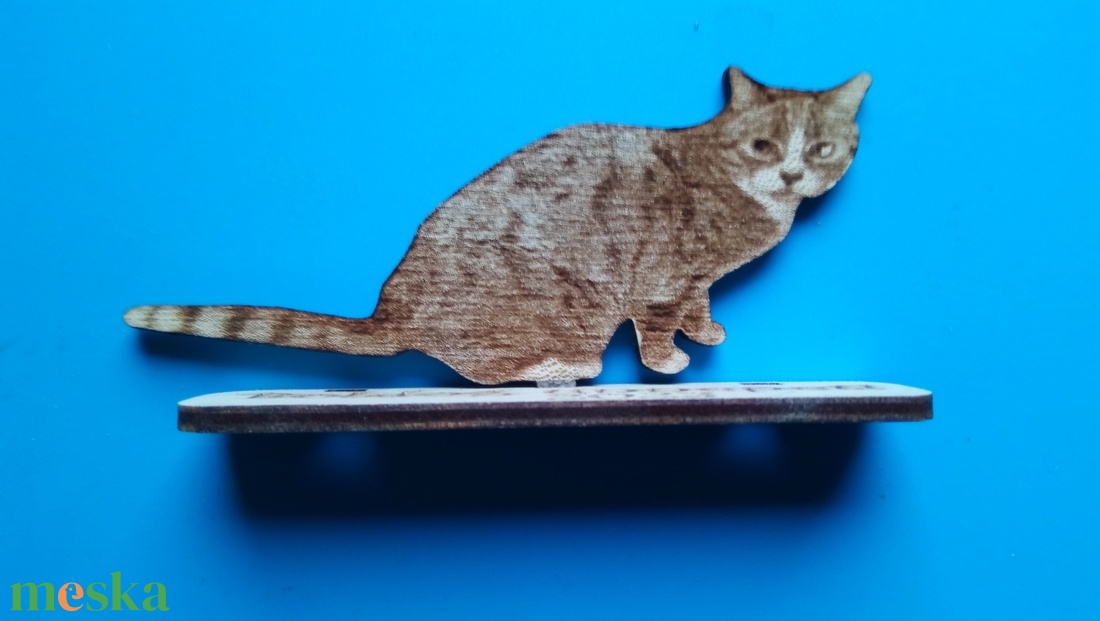 Saját fotód alapján készített gravírozott vitrin dísz. Egyedi talpfelirattal, kétoldalas kidolgozással. (2 db csomag.) - esküvő - dekoráció - asztaldísz - Meska.hu