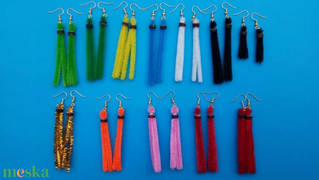 Boa fülbevalók Pirosboa, Narancsboa, Zöldboa, Rózsaboa várja új fülének jelentkezését. Lányoknak hölgyeknek alkalmi dísz - ékszer - fülbevaló - lógó fülbevaló - Meska.hu