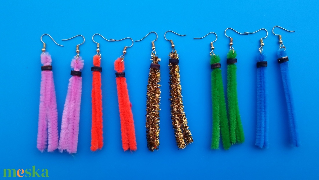 Boa fülbevalók Pirosboa, Narancsboa, Zöldboa, Rózsaboa várja új fülének jelentkezését. Lányoknak hölgyeknek alkalmi dísz - ékszer - fülbevaló - lógó fülbevaló - Meska.hu