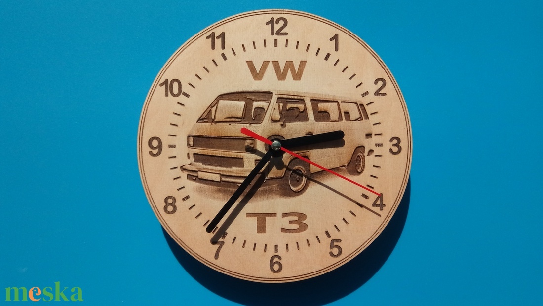 VW, VolksWagen T4 mintás falióra. Vws, volkswagenes képpel. Vagy T3 mintával, amiből van kerek és kockalámpás is. - otthon & életmód - dekoráció - fali és függő dekoráció - falióra & óra - Meska.hu